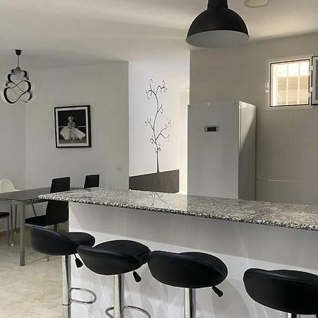 Apartamentos Manrique Jerez de la Frontera Esterno foto