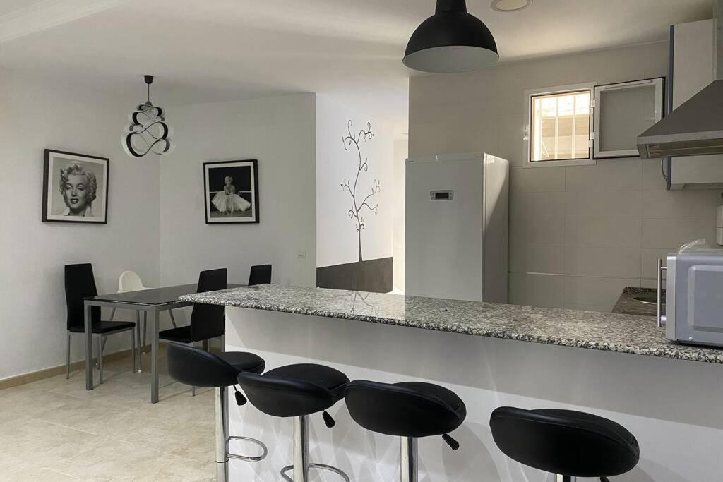Apartamentos Manrique Jerez de la Frontera Esterno foto